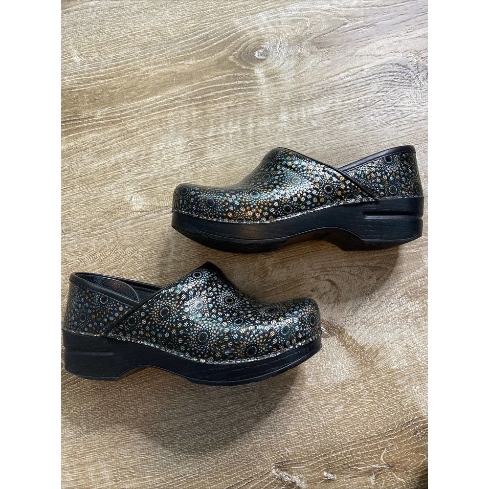 DANSKO Women's Black Iridescent Circle Pattern